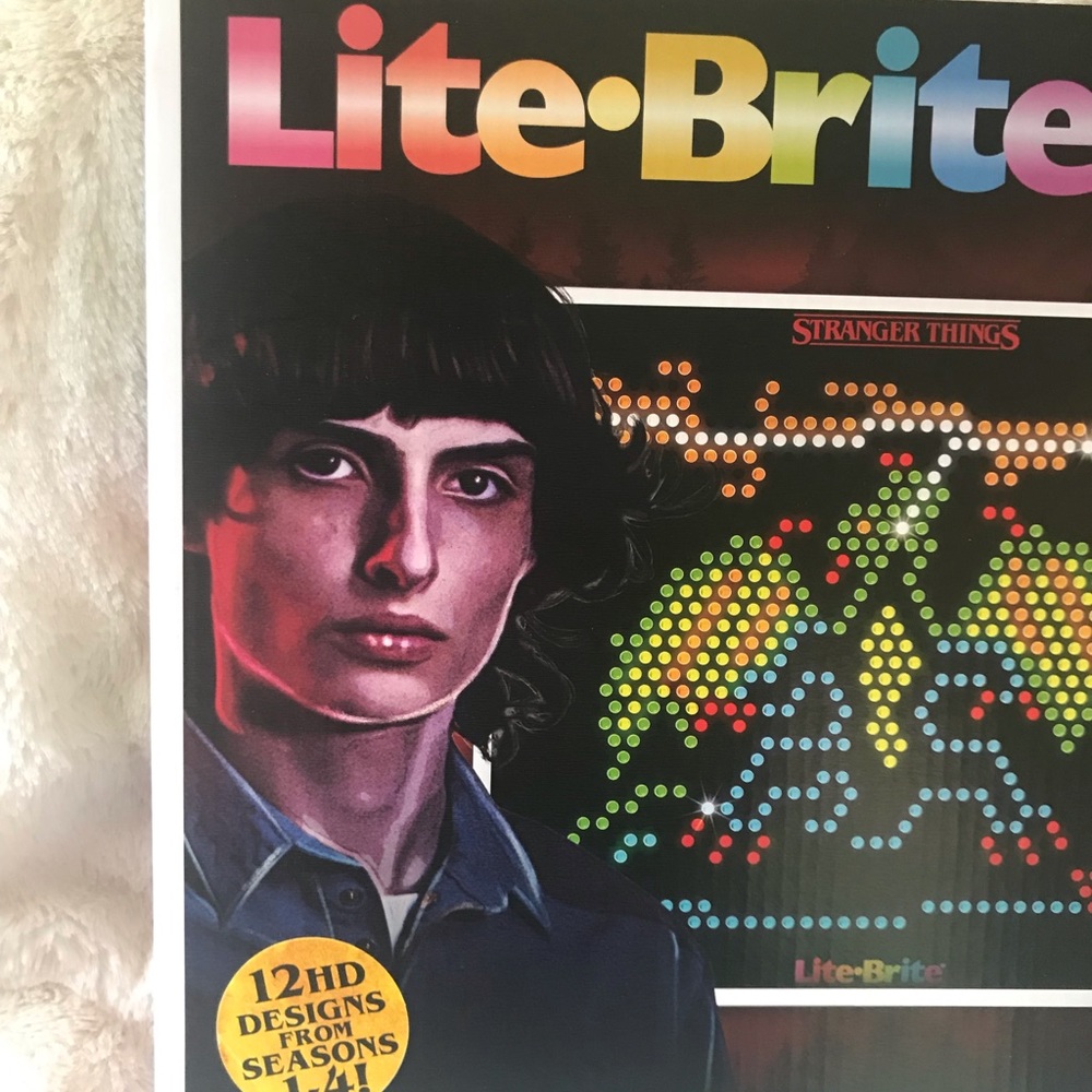 Stranger Things Lite-Brite - Picture 2 of 14